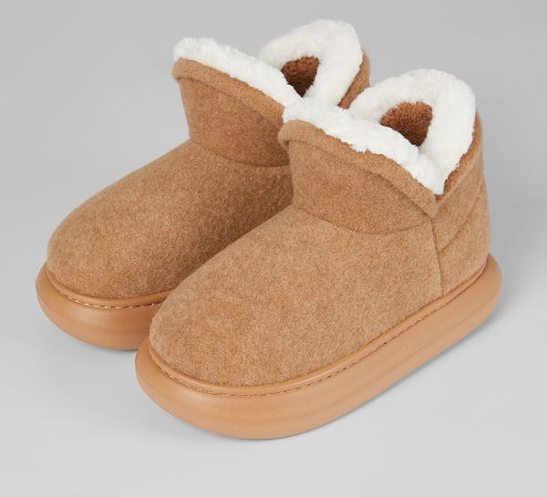 Barbie Pink Cosmetic Case, 11 in. x 7 in. x 5.75 in.