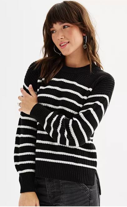 Juniors’ SO® Crewneck Pullover Sweater