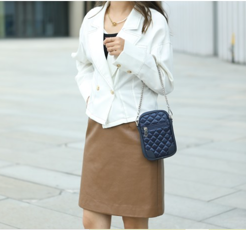 Aduro PowerUp Wireless Qi 10,000mAh Power Bank with Dual-USB Ports