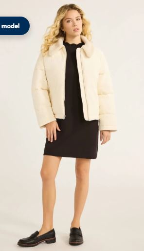 DAKIMOE Weekender Bags for Women, Travel Bag Carry on Gym Bag, Travel Duffle Bag with Wet Dry Pocket/Front Phone Pocket/Trolley Sleeve Pocket, Pink