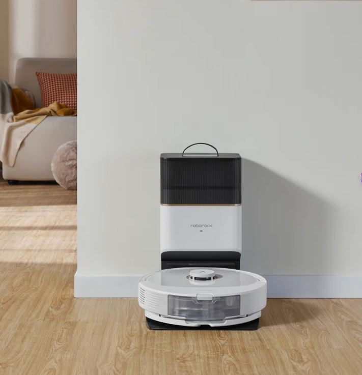 Roborock Q8 Max Plus Robot Vacuum and Mop, Self-Emptying, Obstacle Avoidance