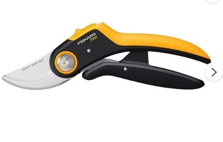 Fiskars Plus Power-Lever Bypass Garden Pruning Shears, Steel Blade and Softgrip Handle, Black and Orange