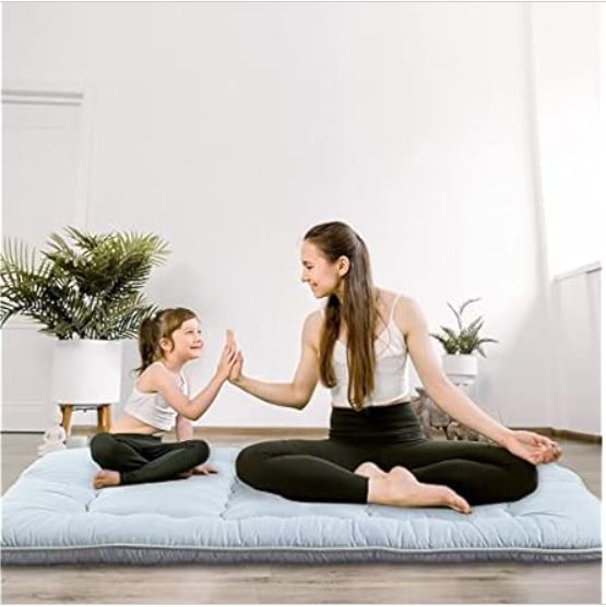 FOUKUS Set of 5 Green Self Watering Plastic Plant Pots with Drainage Holes – Eco-Friendly Indoor/Outdoor Flower Planters for Succulents, Cactus, Snake Plants – Sizes: 7″, 6.5″, 6″, 5.5″, 5″