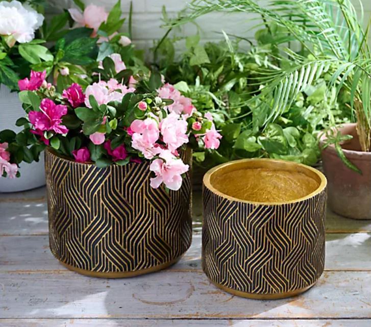 Scott Living Set of 2 Metallic Finish 10″ and 12″ MGO Planters