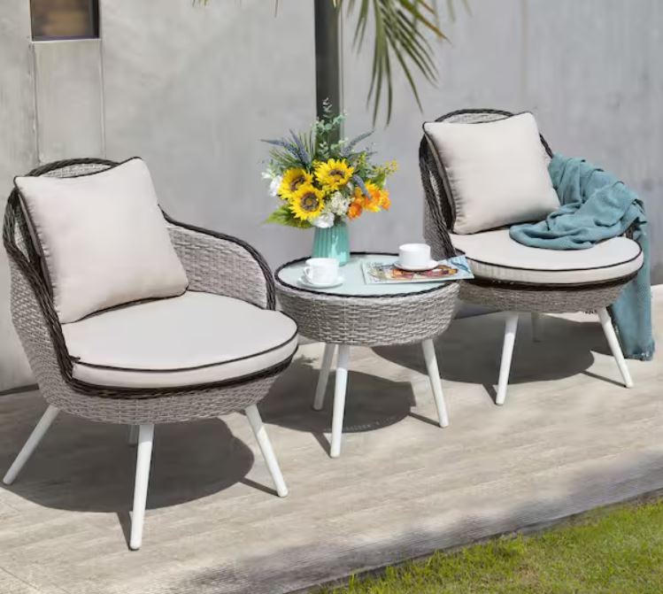 2200-Watt/4400W Peak Output Push Button Start Solar Generator 2000 v2 with 1pcs 200W Solar Panel Outdoors and Emergency