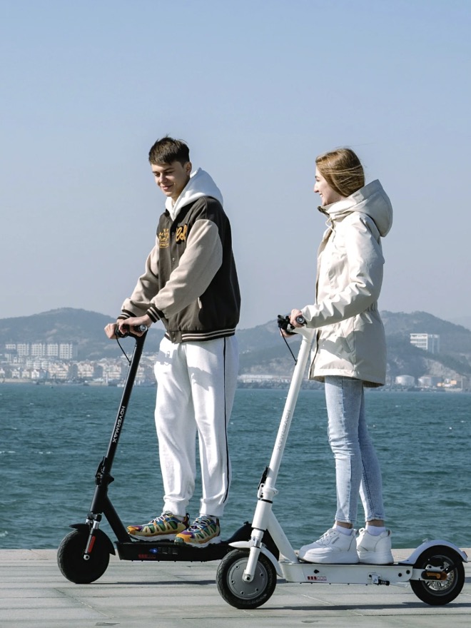 24-Pack Colgate Super Flexi Charcoal Toothbrush-Medium24-Pack Colgate Super Flexi Charcoal Toothbrush-Medium