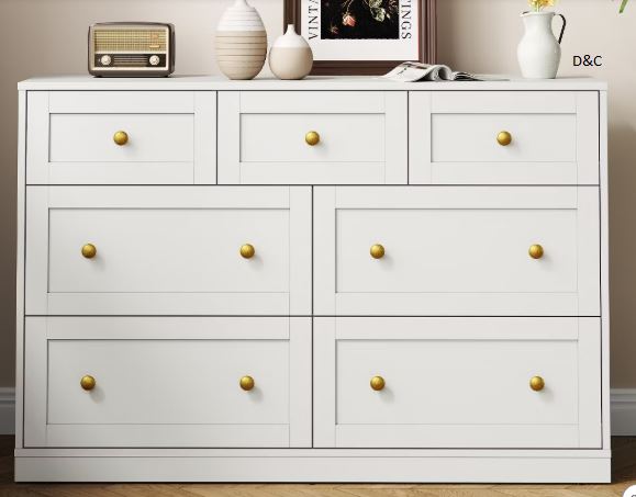 Heynemo 7 Drawer Dresser, 47” Wide Modern Chest of Drawers with Gold Knobs, Wooden TV Stand Storage Organizer for Bedroom, Living Room, White