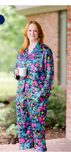 The Pioneer Woman Satin Notch Collar Top and Cropped Pants Pajama Set, Women’s, 2-Piece