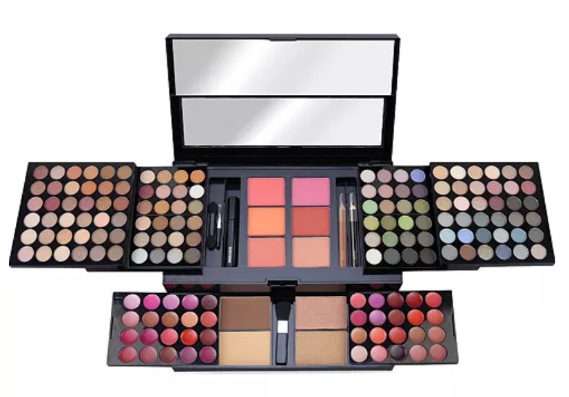 Essential Makeup Wardrobe Set