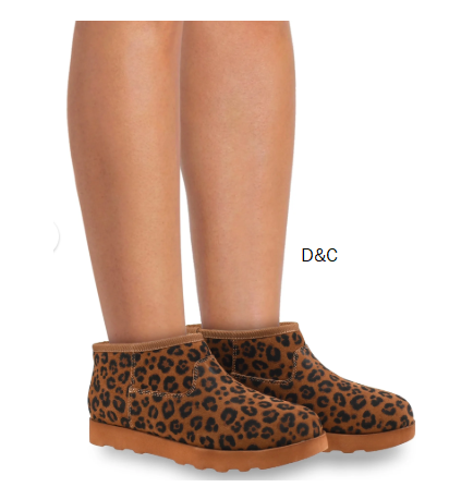 Time and Tru Women’s Micro Genuine Suede Boot