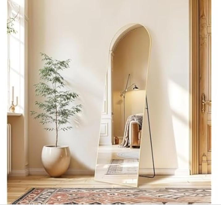 Ninja Woodfire Outdoor Pizza Oven, 8-in-1 Portable Electric Roaster Oven & Smoker, Gets Up to 700°F