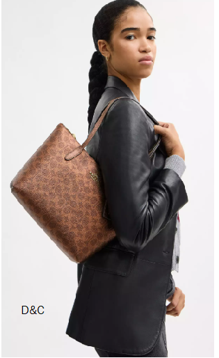 coachoutlet Fiona Zip Tote Bag In Signature Canvas