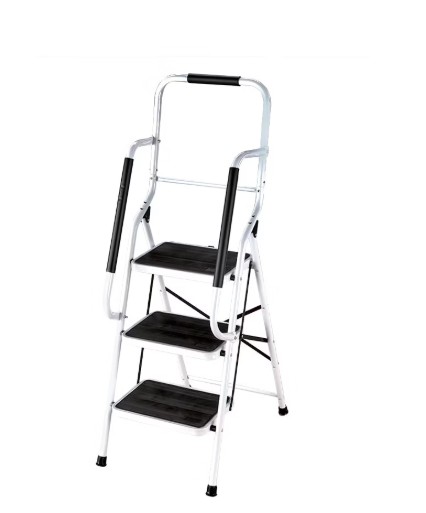 The Lakeside Collection 3-Step Ladder with Handrails