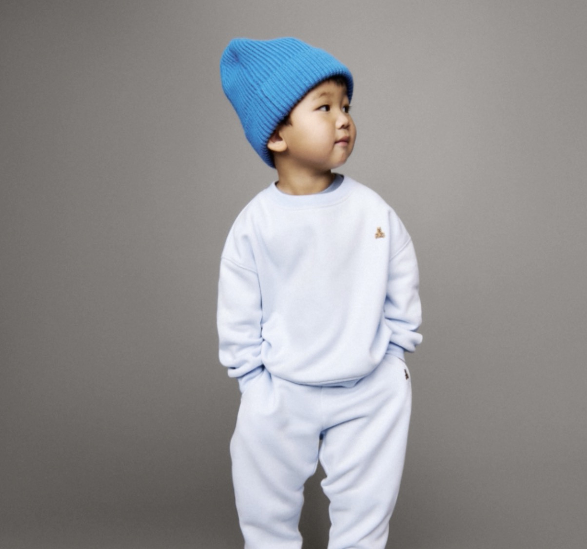 Gap sale + extra 20% off with code: ADDIT