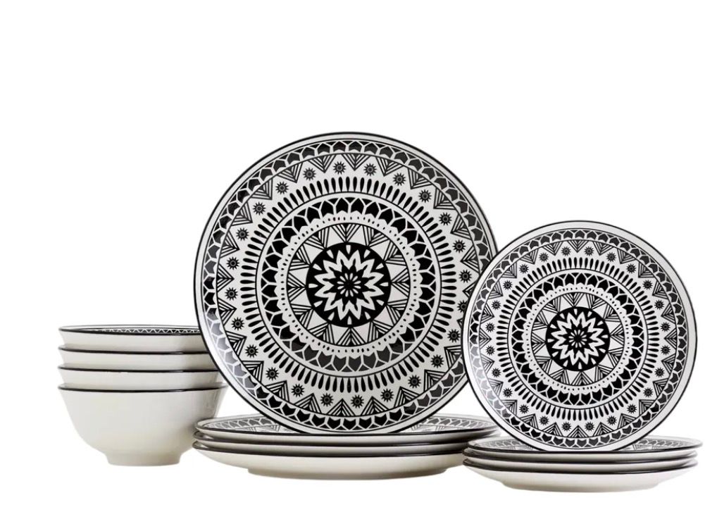 Dinnerware sets under $30 from Macy’s