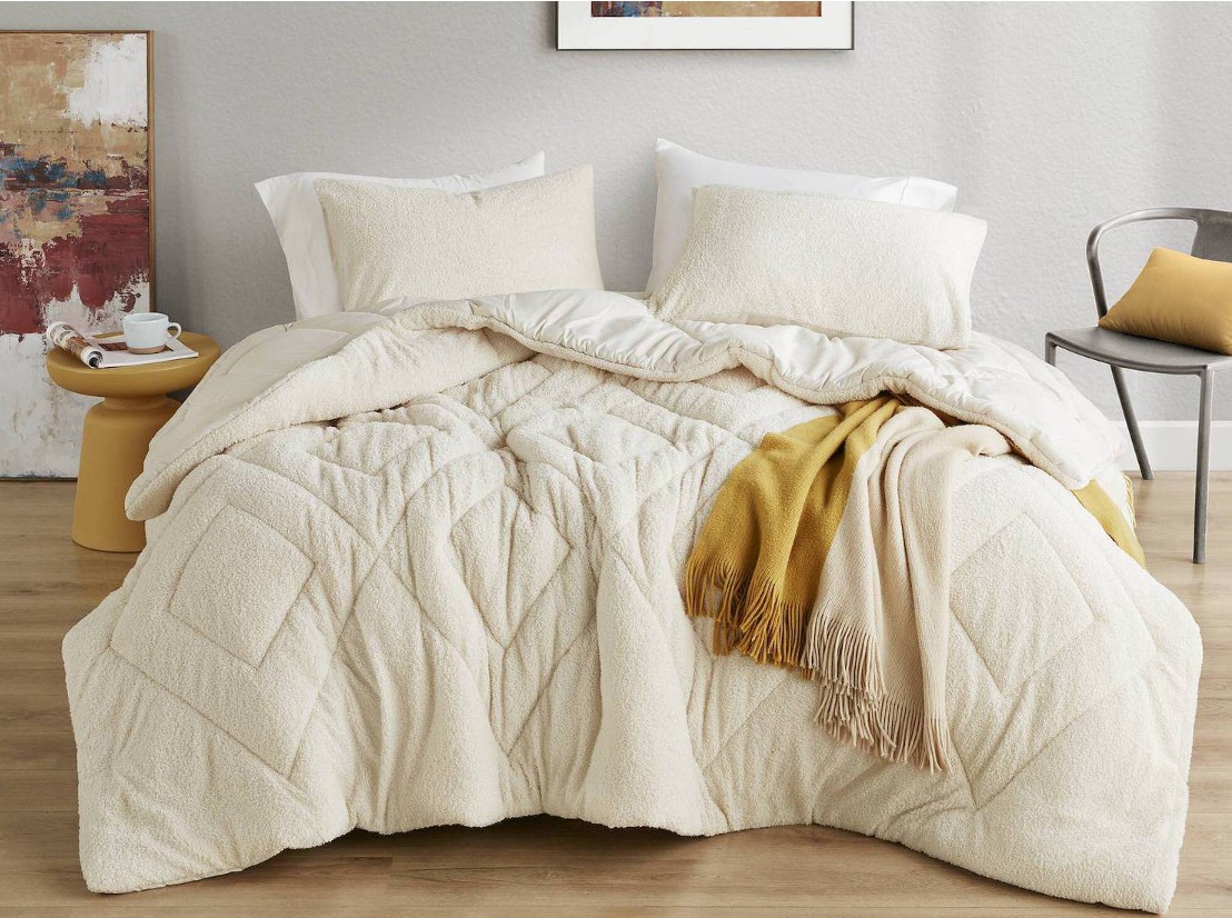 510 Design Kyla Double Diamond Quilted Teddy Midweight Comforter Set