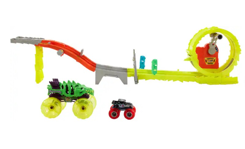 Hot Wheels – Monster Trucks Charge & Chase Challenge Playset