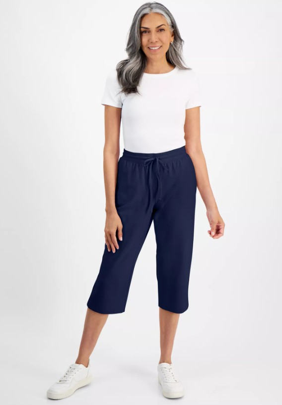 Women’s Mid Rise Capri Sweatpants