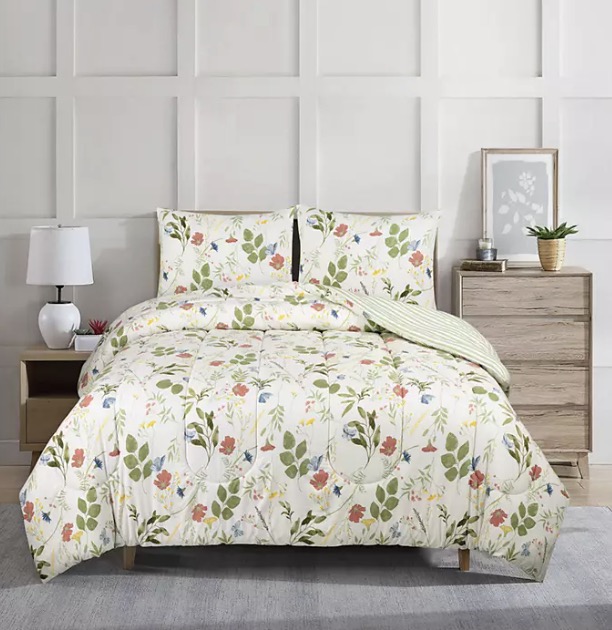 Macy’s 3 Piece Comforter Sets: Labor day sale