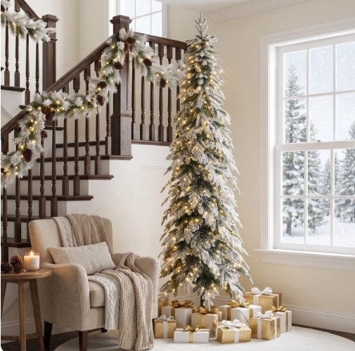 Hersi Frosted Pre-Lit Spruce Christmas Tree