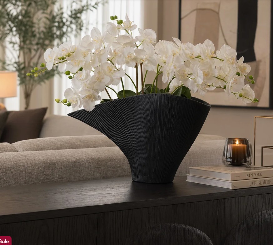 Modern Sculptural Metal Table Vase for Home Decor – Decorative Flower Vase Accent for Tabletops, Consoles, and Entryway Styling – Black